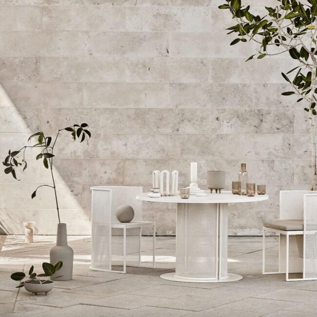 Bauhaus Dining Table – Bild 3